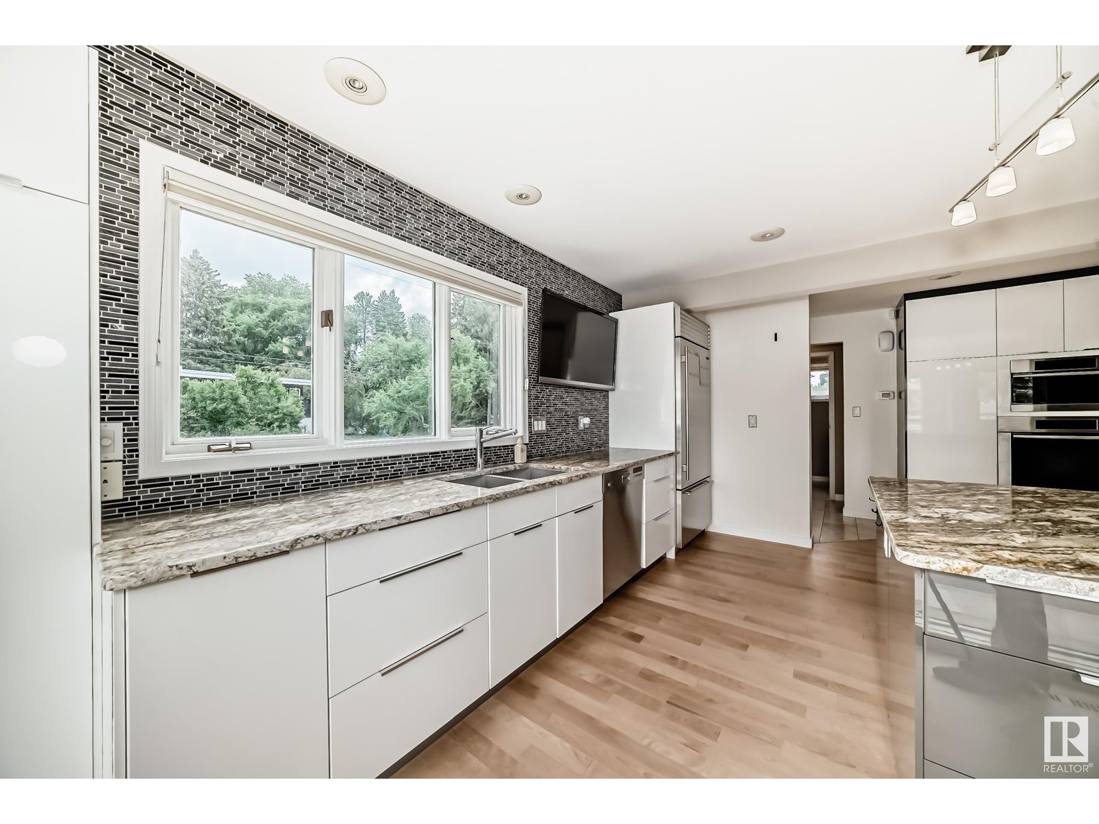 Property at 9045 Saskatchewan DR NW image 1
