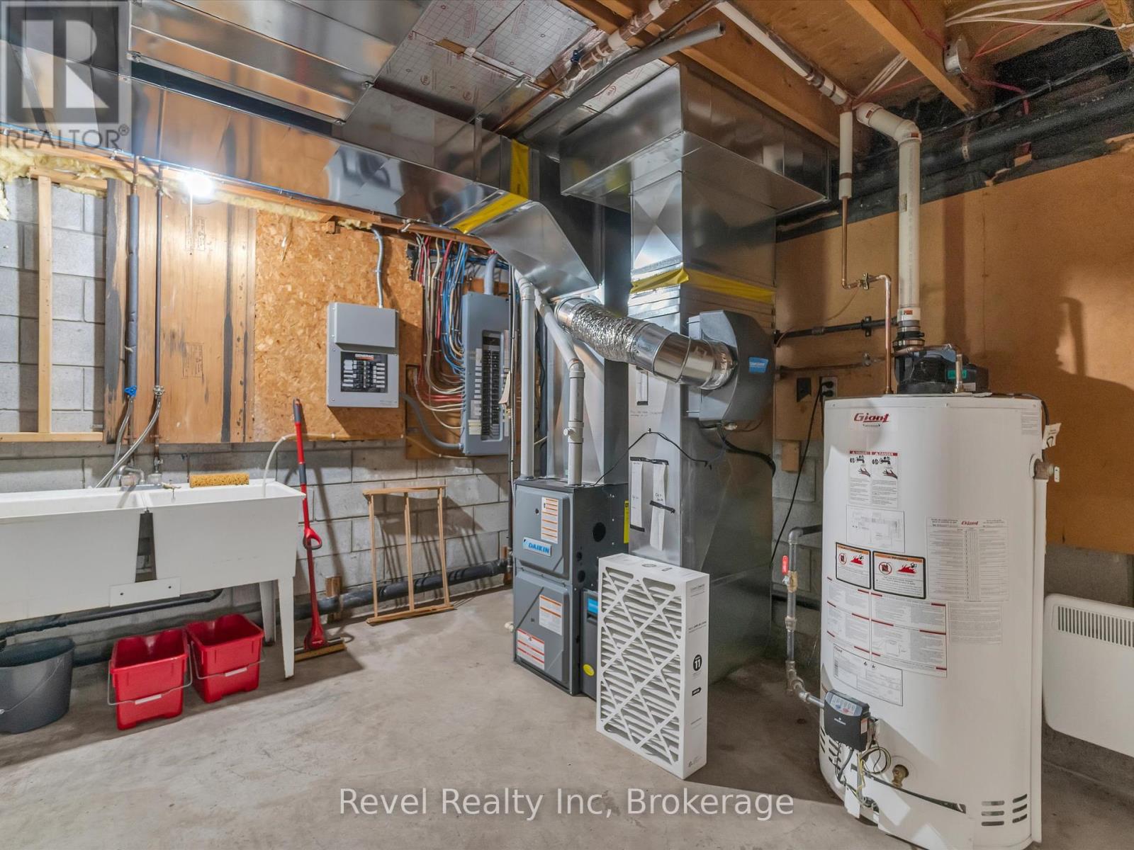 1234 Miriam Drive, Bracebridge (Oakley), Ontario  P1L 1X1 - Photo 21 - X12316794