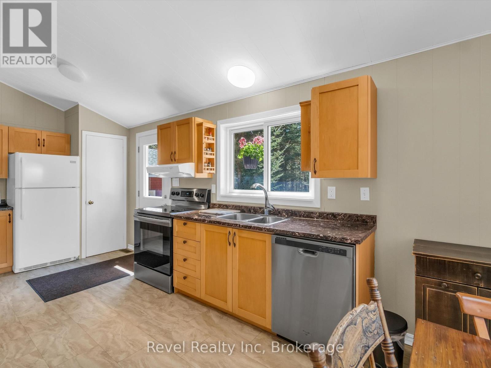 1234 Miriam Drive, Bracebridge (Oakley), Ontario  P1L 1X1 - Photo 4 - X12316794