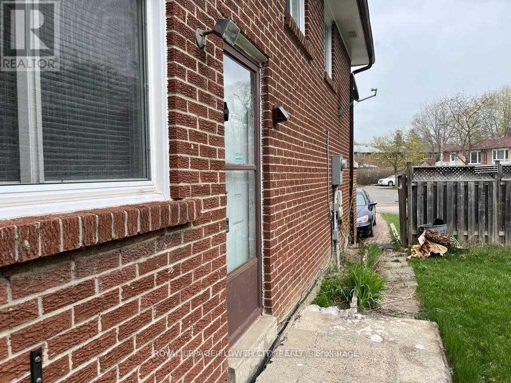Basement - 12 Lorne Court, Brampton, Ontario  L6X 2P3 - Photo 2 - W12316739