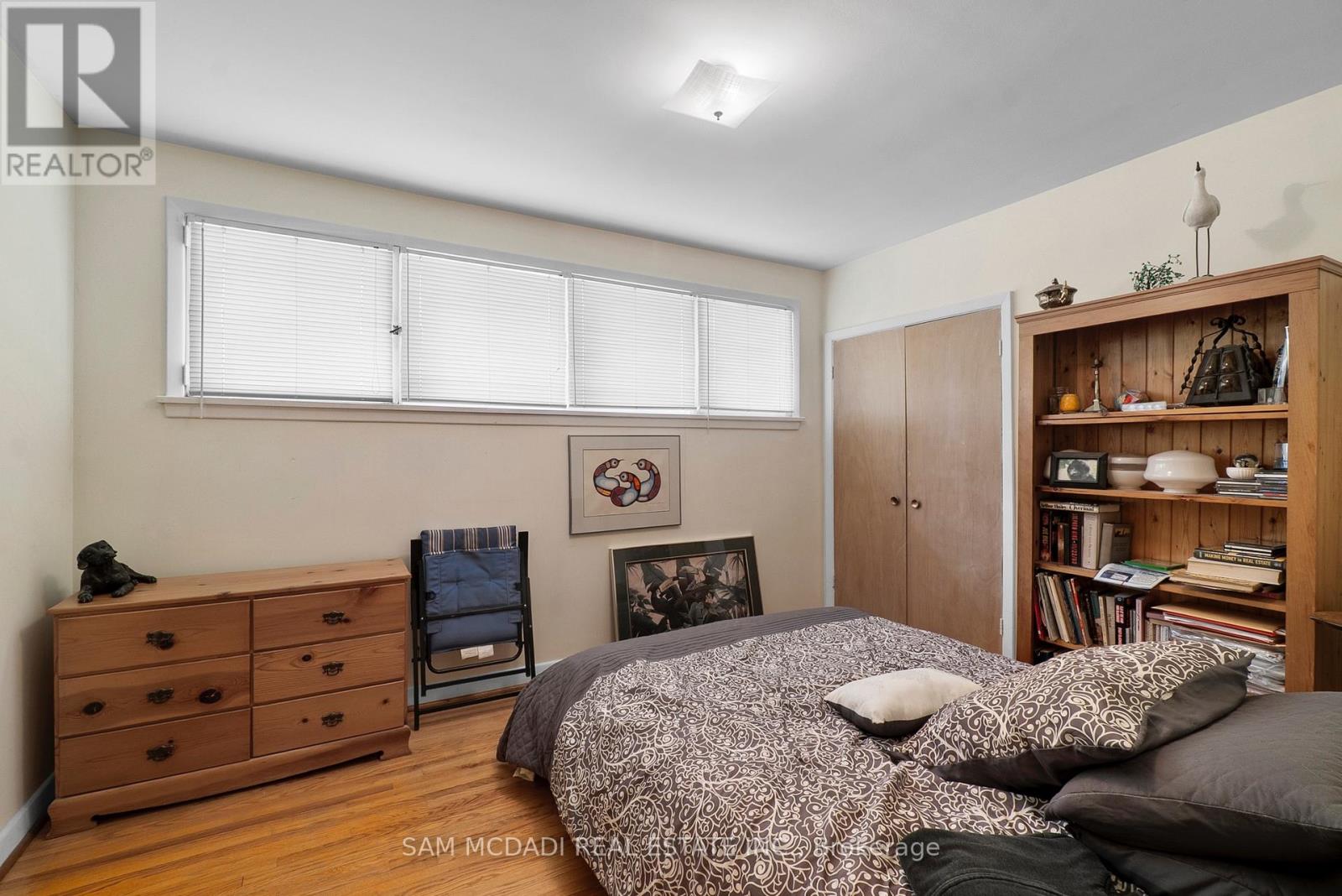 1491 Woodeden Drive, Mississauga, Ontario  L5H 2V1 - Photo 11 - W12316747