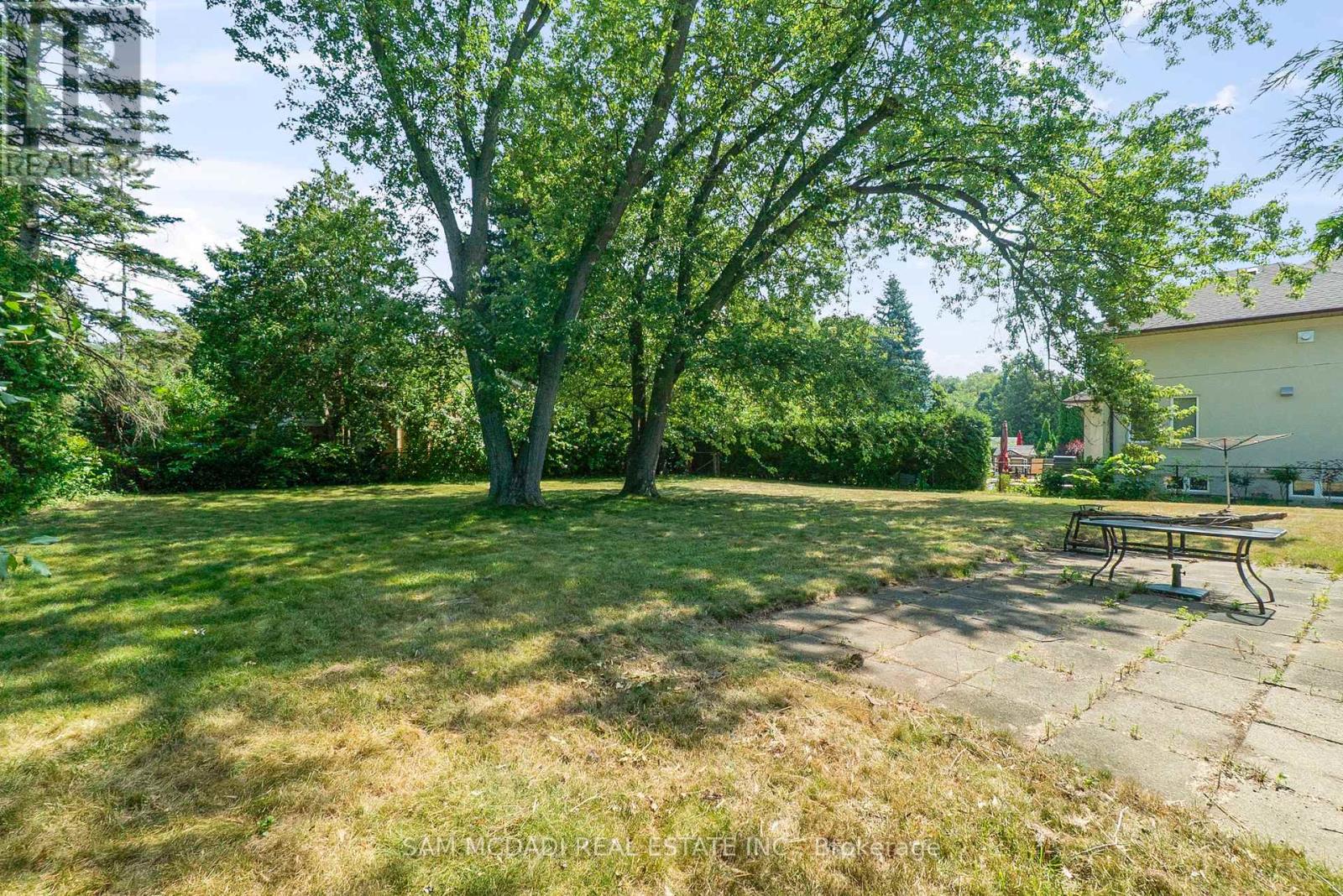 1491 Woodeden Drive, Mississauga, Ontario  L5H 2V1 - Photo 25 - W12316747