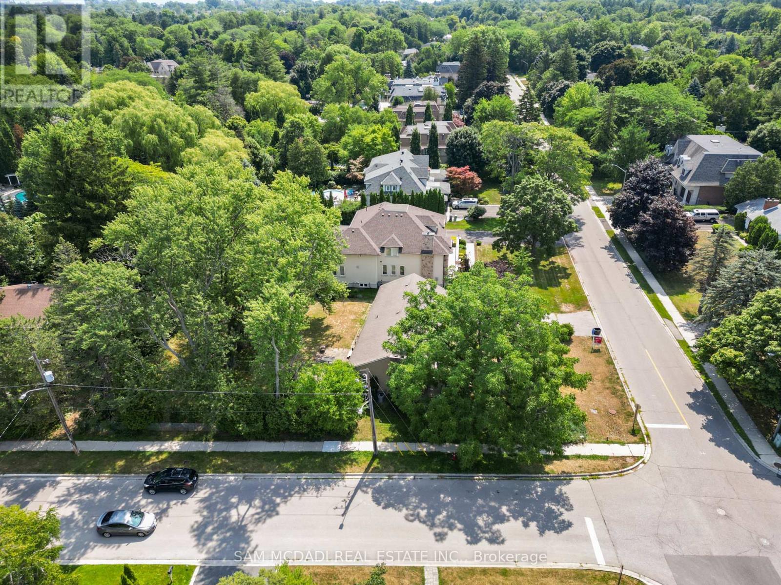 1491 Woodeden Drive, Mississauga, Ontario  L5H 2V1 - Photo 28 - W12316747