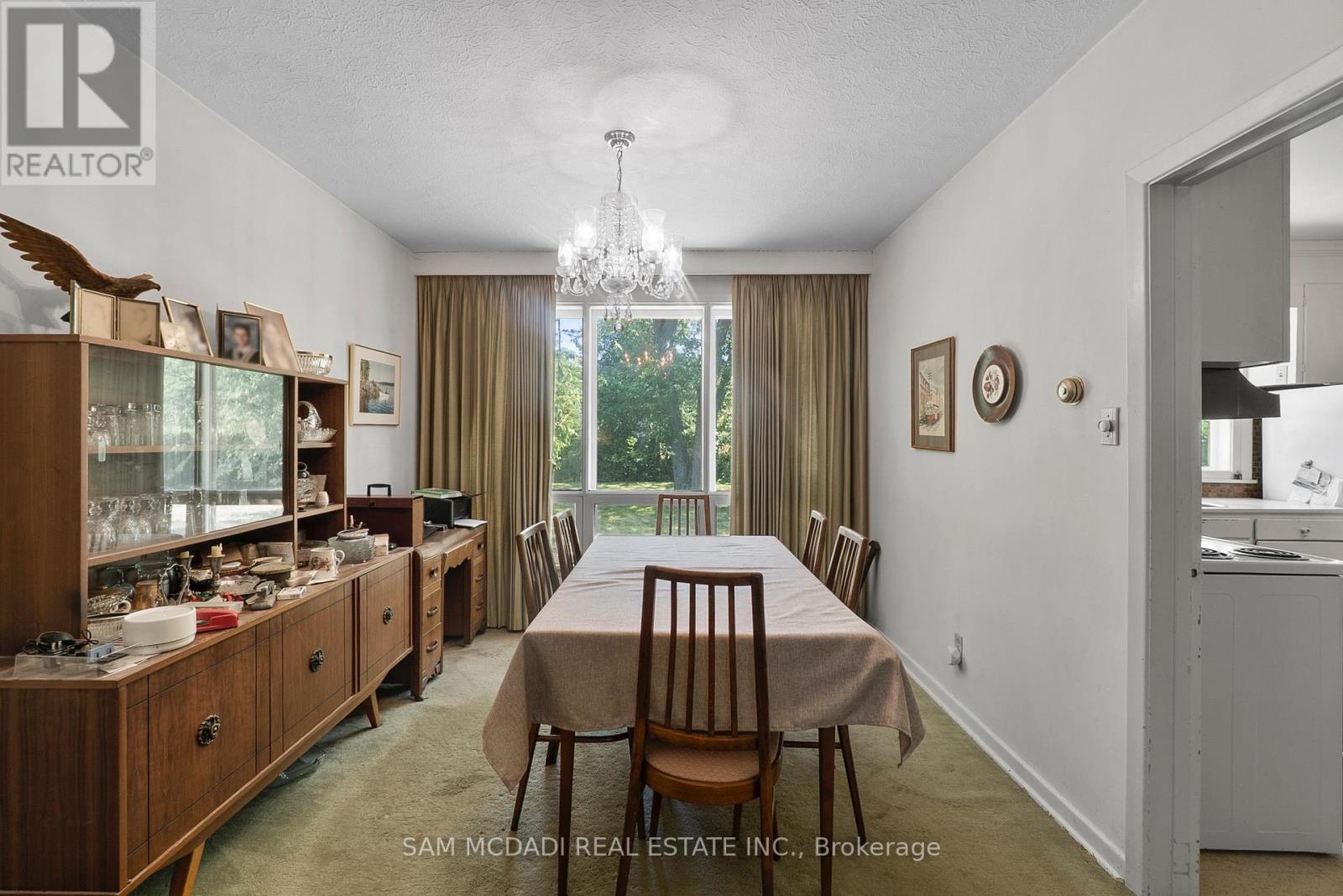 1491 Woodeden Drive, Mississauga, Ontario  L5H 2V1 - Photo 7 - W12316747
