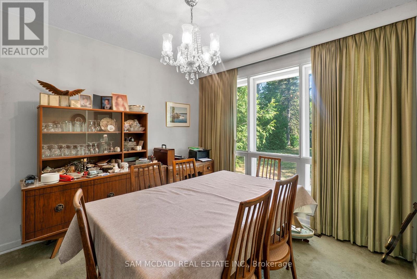 1491 Woodeden Drive, Mississauga, Ontario  L5H 2V1 - Photo 8 - W12316747