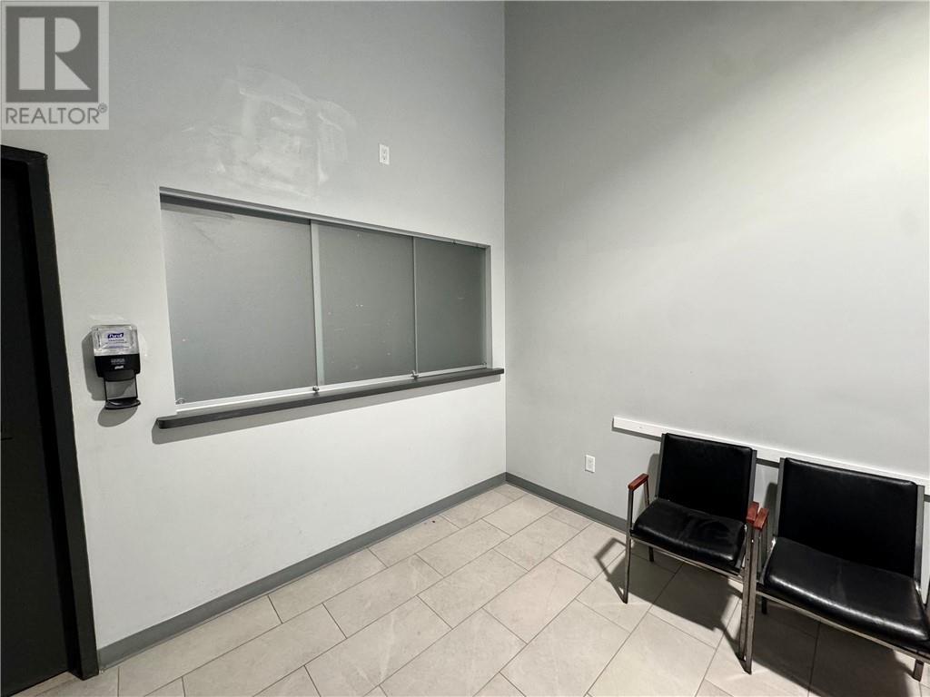 1536 Lasalle Boulevard Unit# B, Sudbury, Ontario  P3A 1Z7 - Photo 9 - 2123856