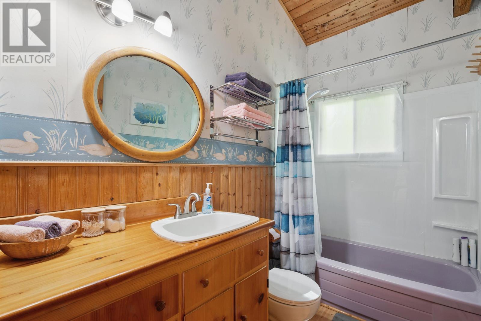 156 Lakewood Drive, Chester Grant, Nova Scotia  B0J 1K0 - Photo 31 - 202513211