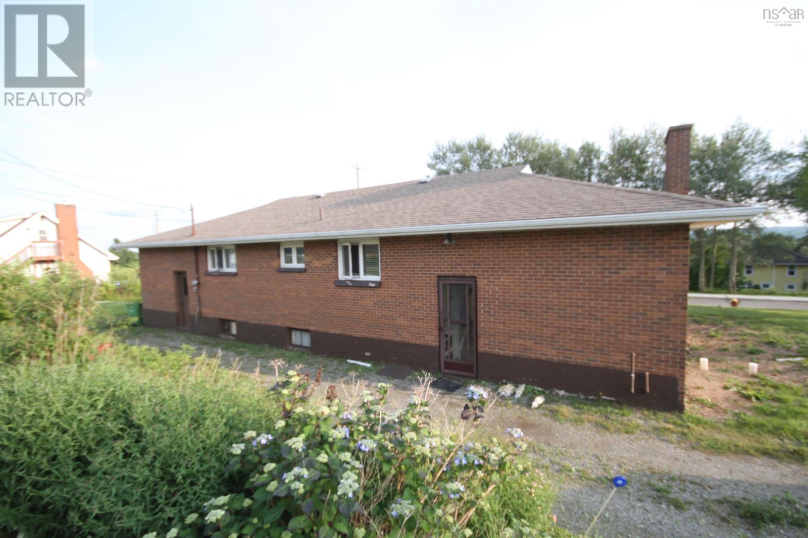 504 Queen Street, Port Hawkesbury, Nova Scotia  B9A 2V9 - Photo 3 - 202517689