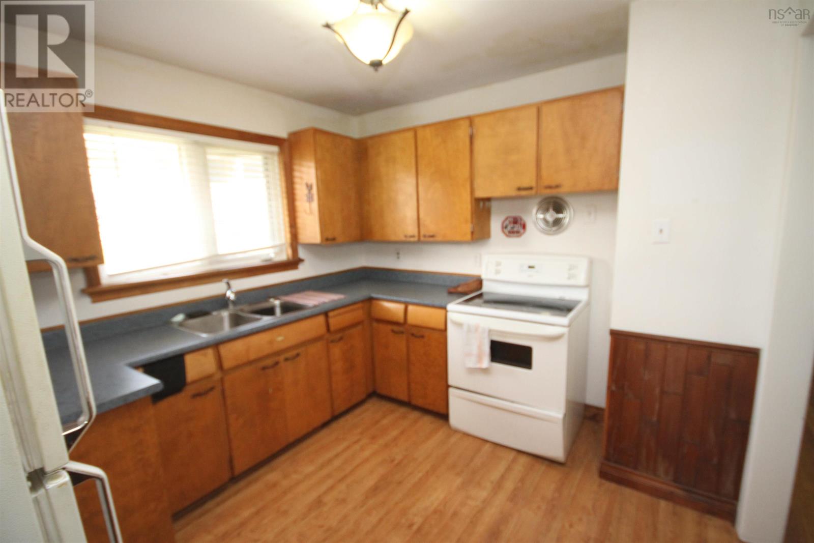 504 Queen Street, Port Hawkesbury, Nova Scotia  B9A 2V9 - Photo 12 - 202517689