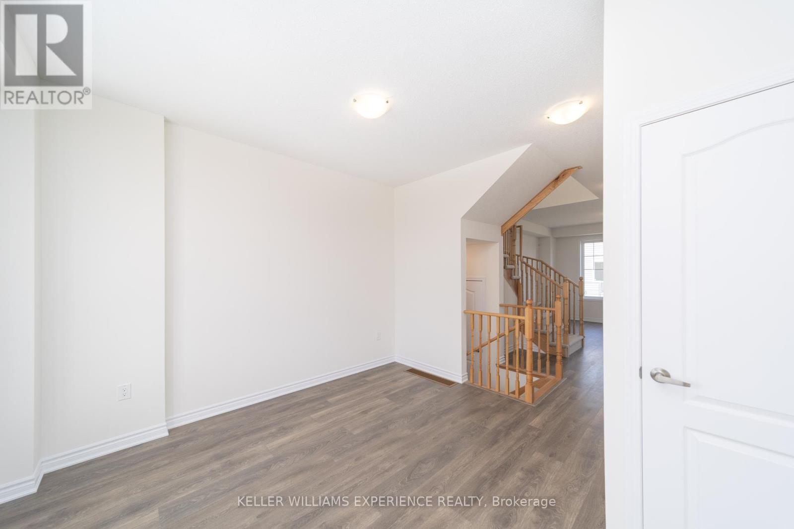 Property at 4 SHAPIRA AVENUE image 3