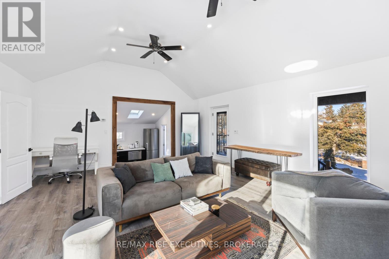 10 Greer Street, Kingston, Ontario  K7K 2V9 - Photo 10 - X12316947