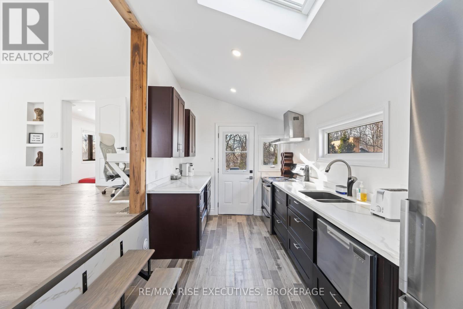 10 Greer Street, Kingston, Ontario  K7K 2V9 - Photo 16 - X12316947