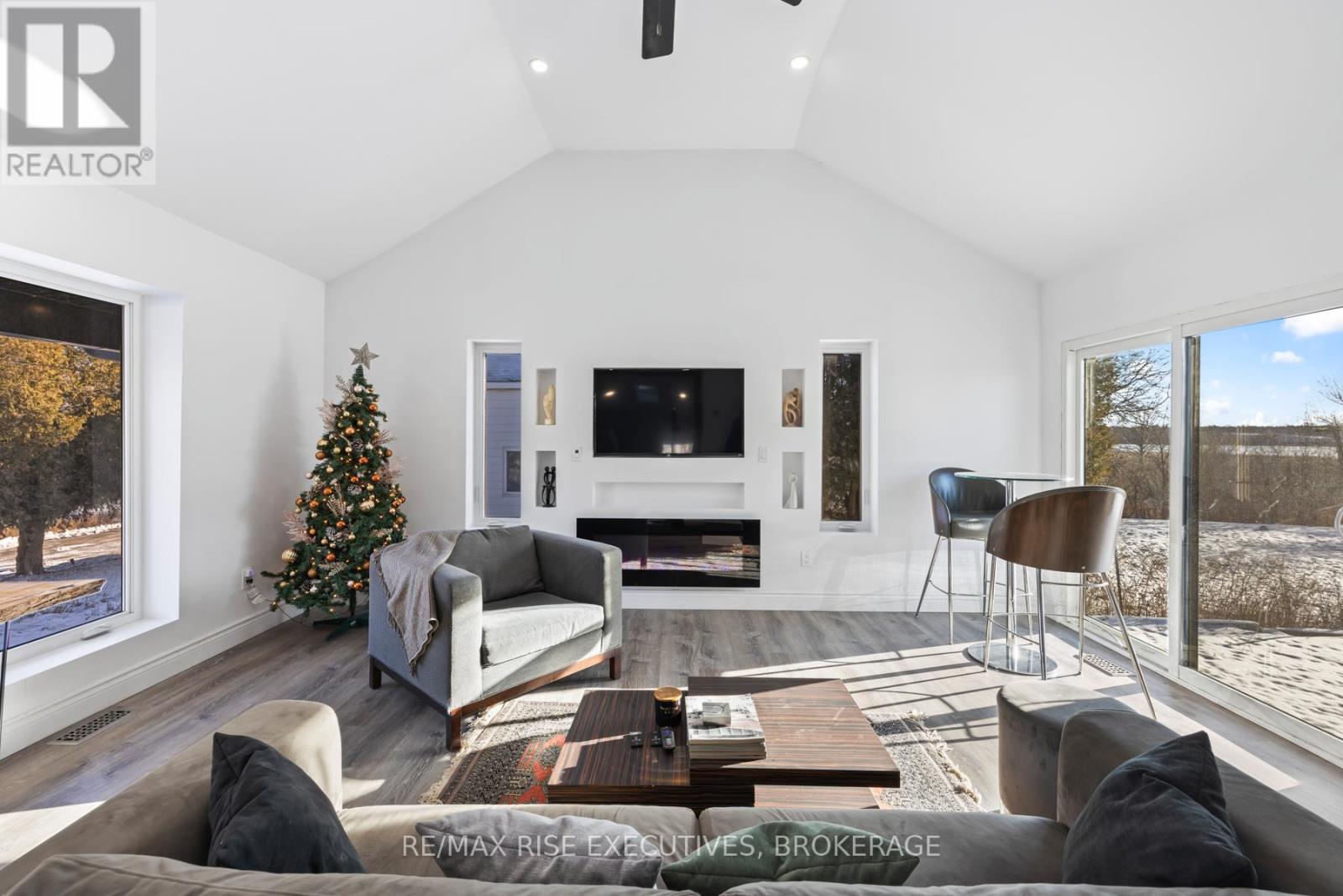 10 Greer Street, Kingston, Ontario  K7K 2V9 - Photo 6 - X12316947