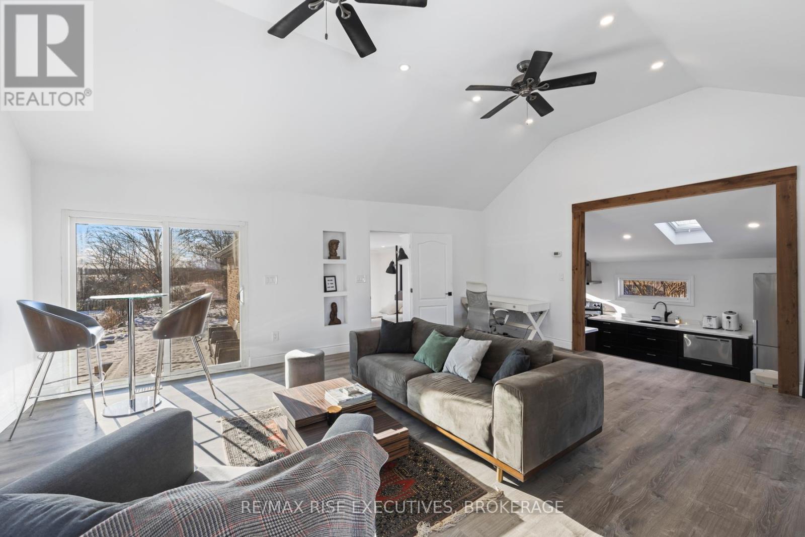 10 Greer Street, Kingston, Ontario  K7K 2V9 - Photo 7 - X12316947