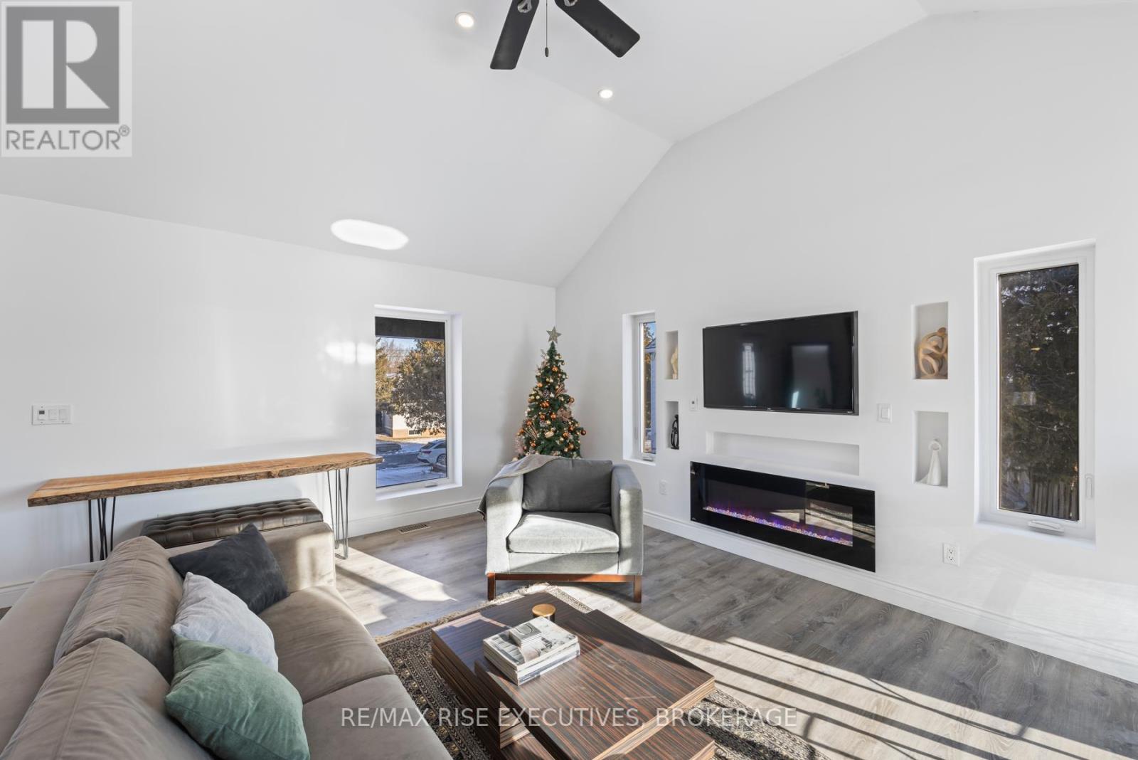 10 Greer Street, Kingston, Ontario  K7K 2V9 - Photo 8 - X12316947
