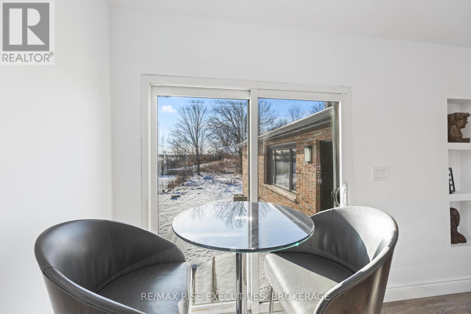 10 Greer Street, Kingston, Ontario  K7K 2V9 - Photo 9 - X12316947