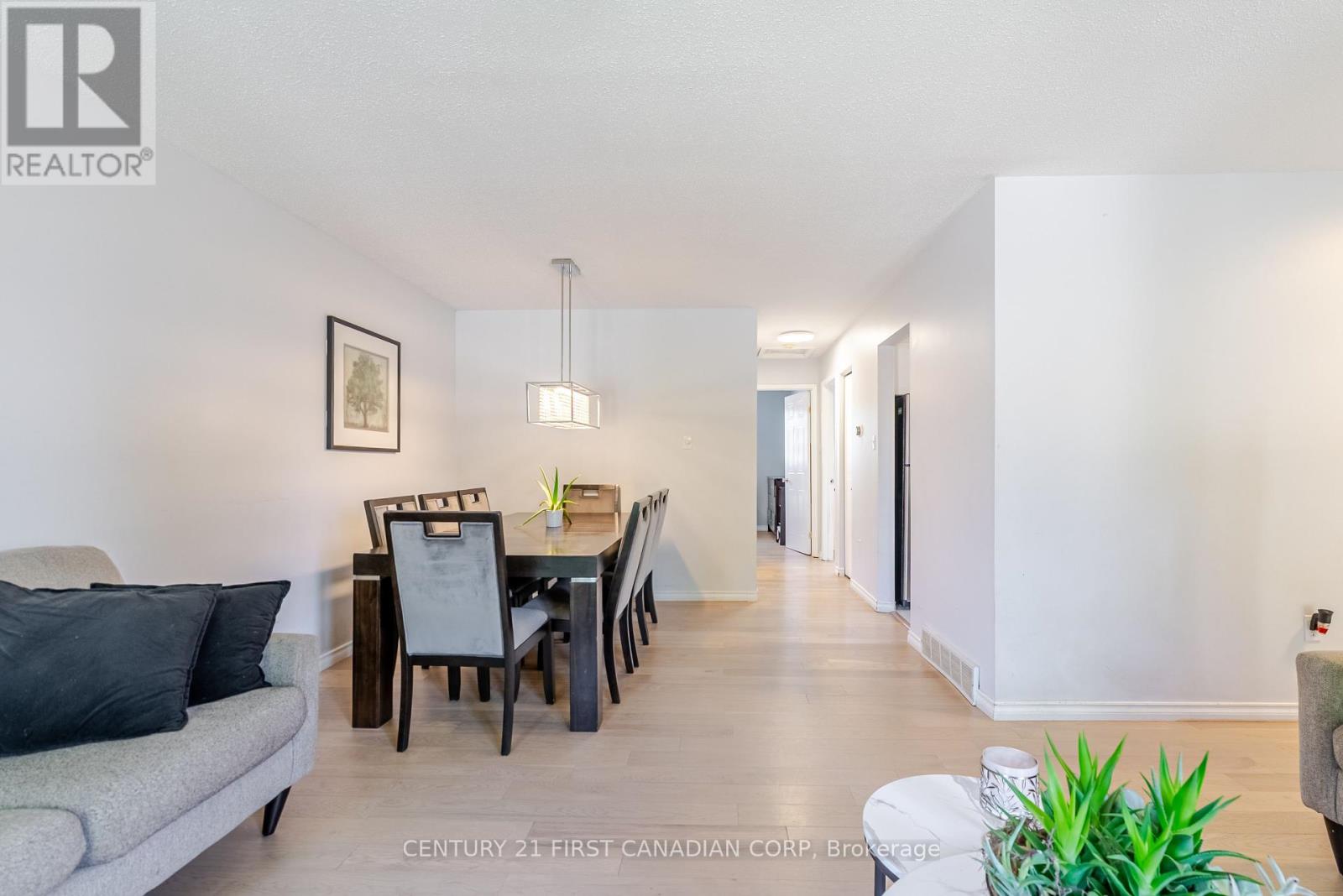 50 Erica Crescent, London South, Ontario  N6E 3P4 - Photo 14 - X12316943