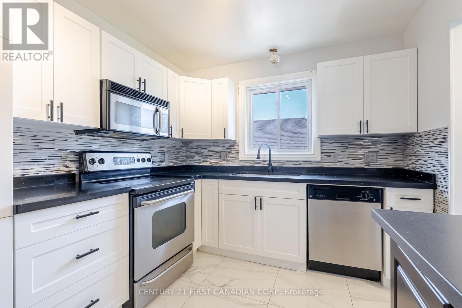 50 Erica Crescent, London South, Ontario  N6E 3P4 - Photo 17 - X12316943
