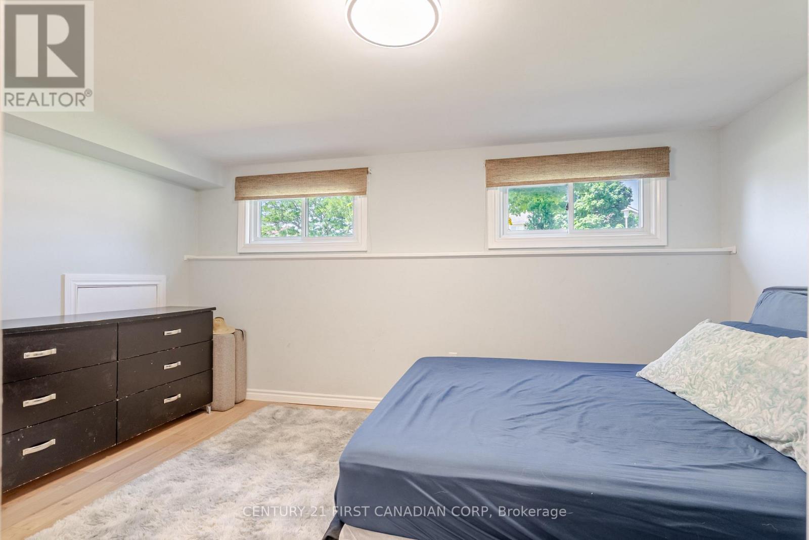 50 Erica Crescent, London South, Ontario  N6E 3P4 - Photo 33 - X12316943