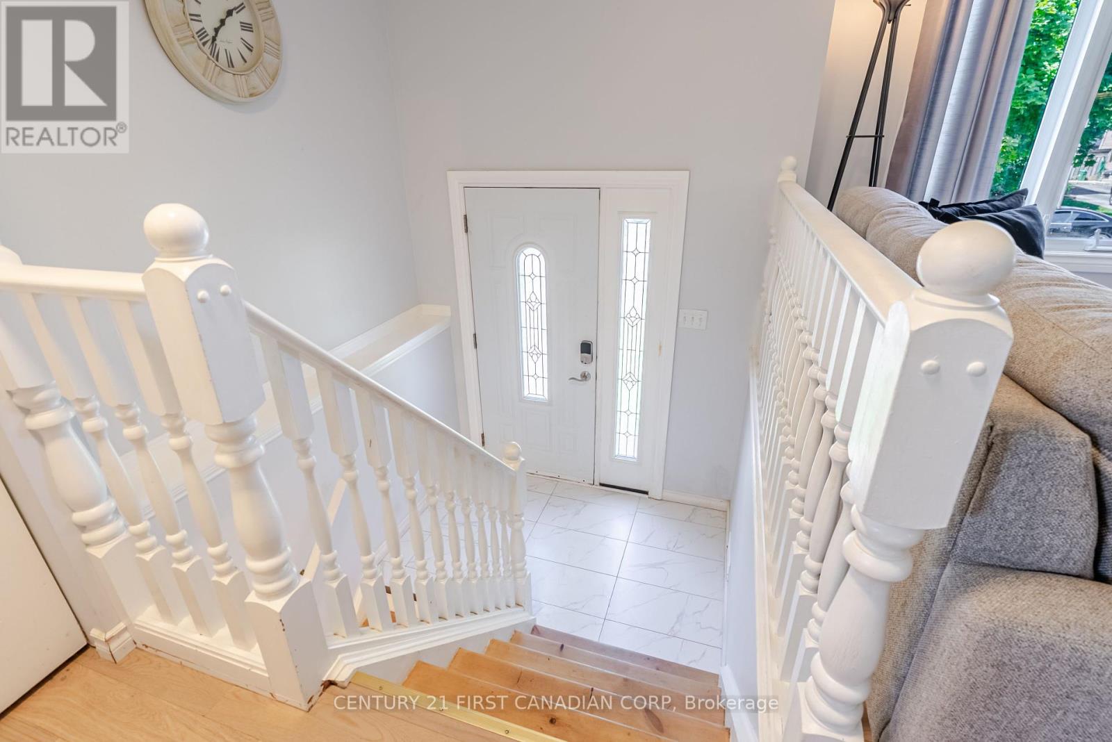 50 Erica Crescent, London South, Ontario  N6E 3P4 - Photo 4 - X12316943
