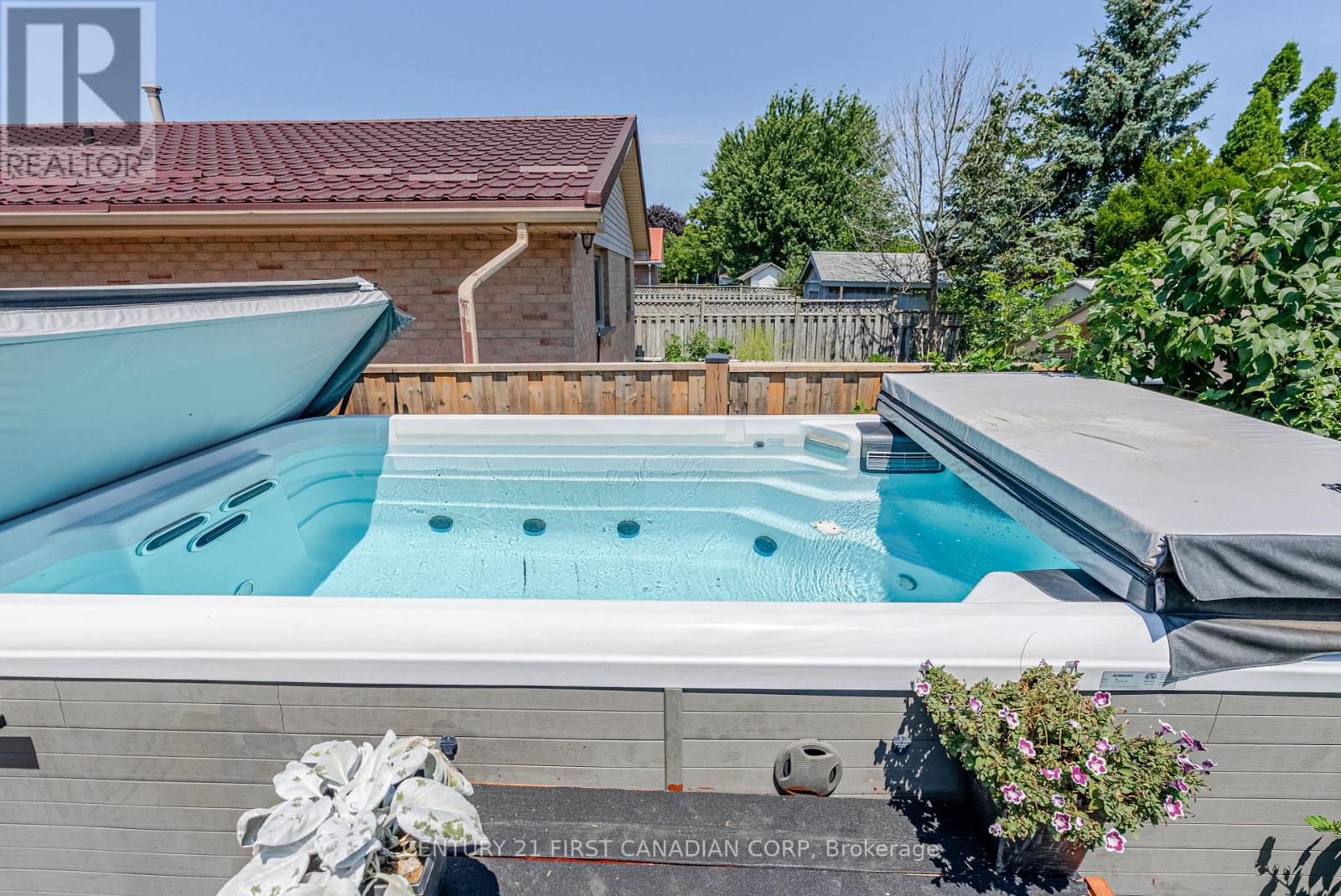 50 Erica Crescent, London South, Ontario  N6E 3P4 - Photo 45 - X12316943