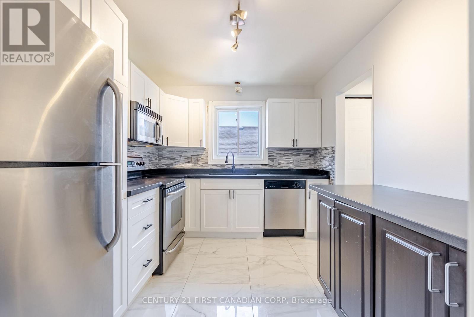 50 Erica Crescent, London South, Ontario  N6E 3P4 - Photo 7 - X12316943