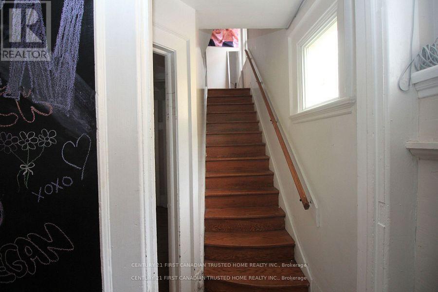 1051 Richmond Street, London East, Ontario  N6A 3J7 - Photo 10 - X12316959