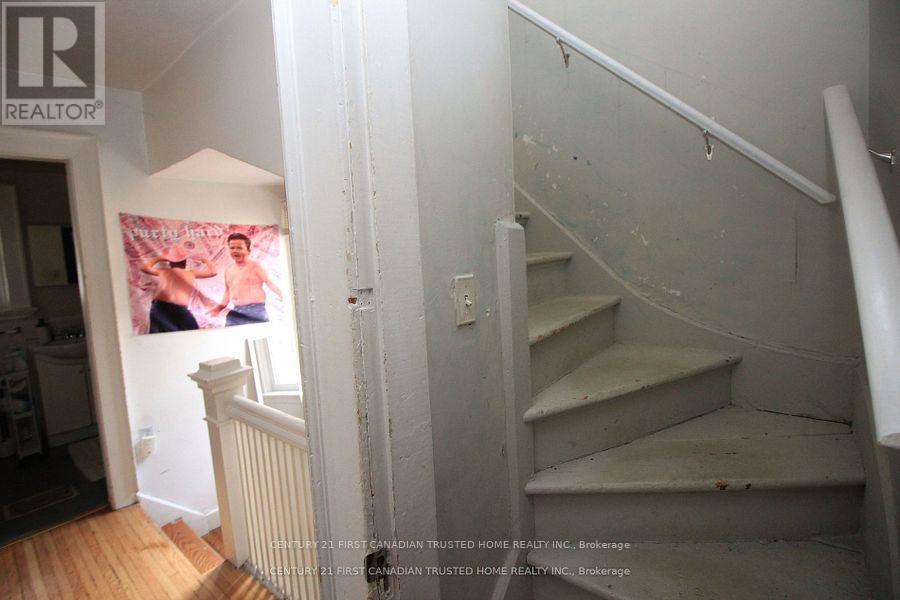 1051 Richmond Street, London East, Ontario  N6A 3J7 - Photo 27 - X12316959