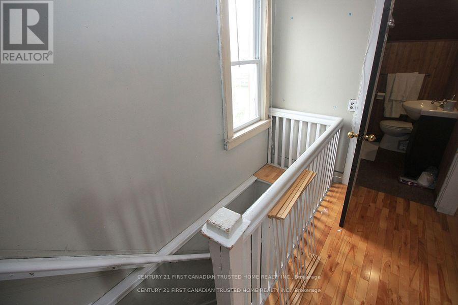 1051 Richmond Street, London East, Ontario  N6A 3J7 - Photo 32 - X12316959