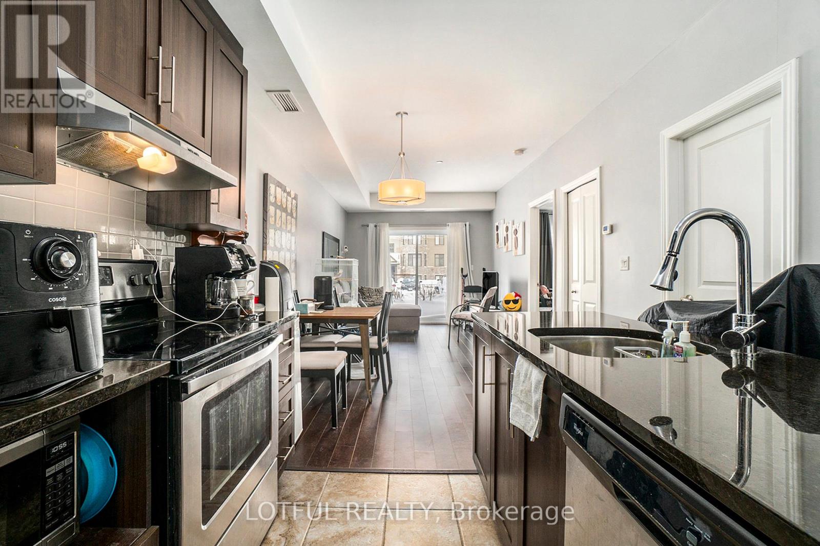 110 - 120 Prestige Circle, Ottawa, Ontario  K4A 1B4 - Photo 9 - X12316945