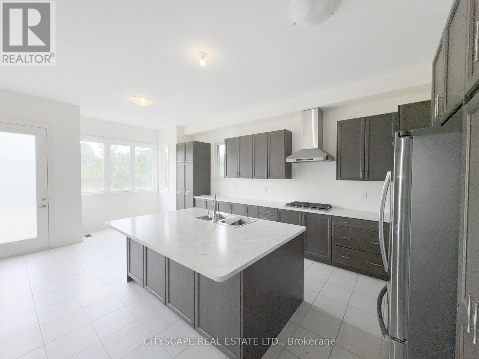 76 Elstone Place, Hamilton, Ontario  L8B 1Y9 - Photo 9 - X12316795