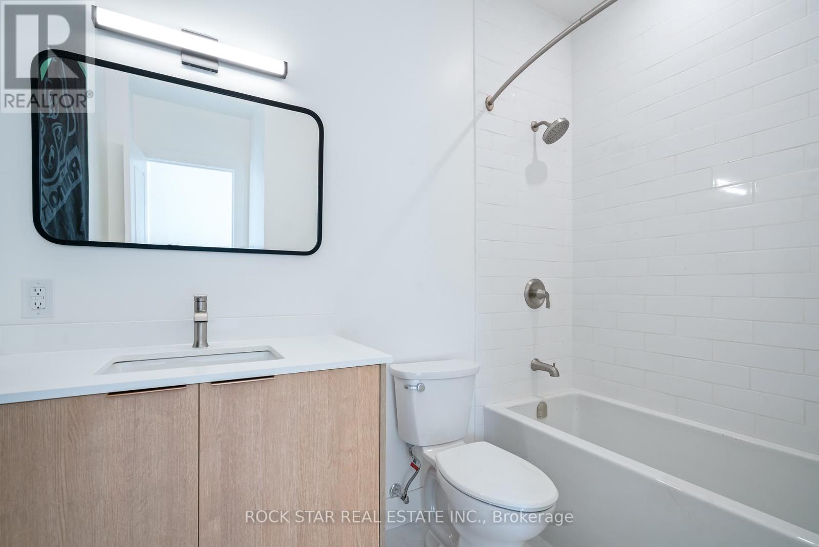 42 Ray Street S, Hamilton, Ontario  L8P 3V3 - Photo 10 - X12316858