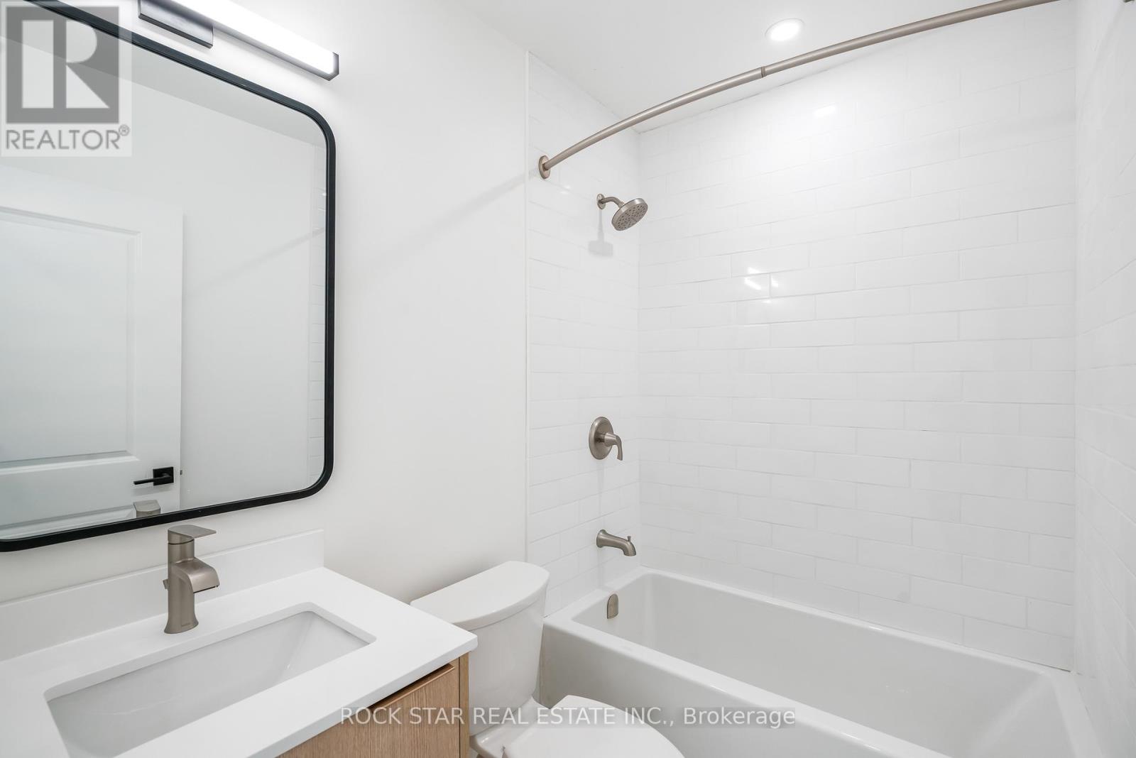 42 Ray Street S, Hamilton, Ontario  L8P 3V3 - Photo 39 - X12316862