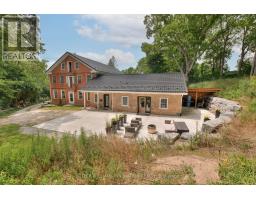 38 SHIRK PLACE, Kitchener, Ontario