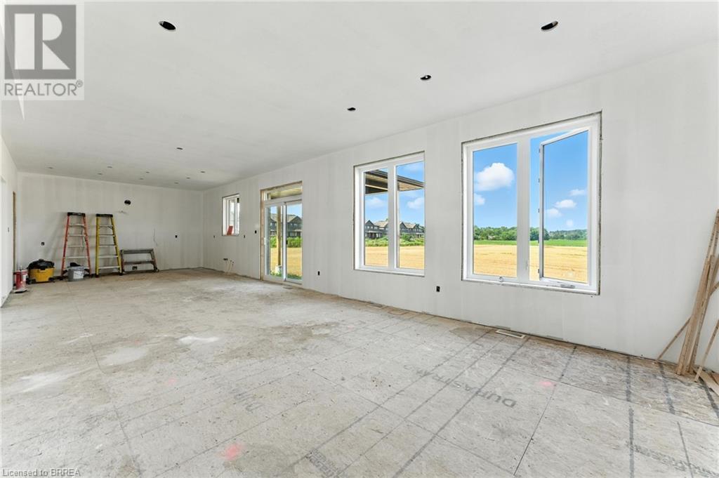 Property at 102 OAK Avenue image 3