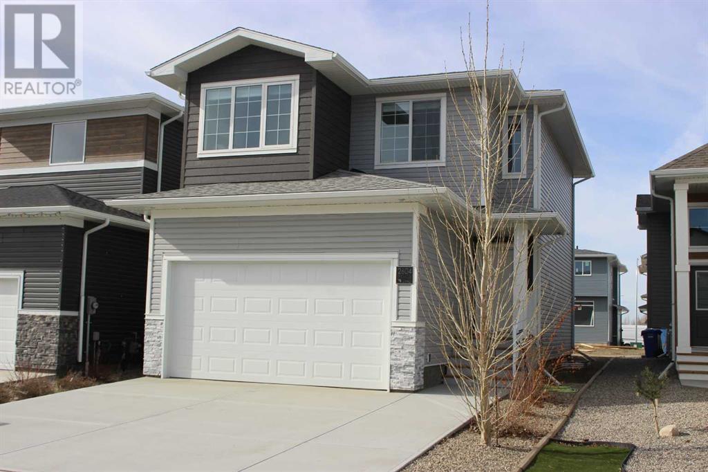 Property at 2604 45 Street S image 1