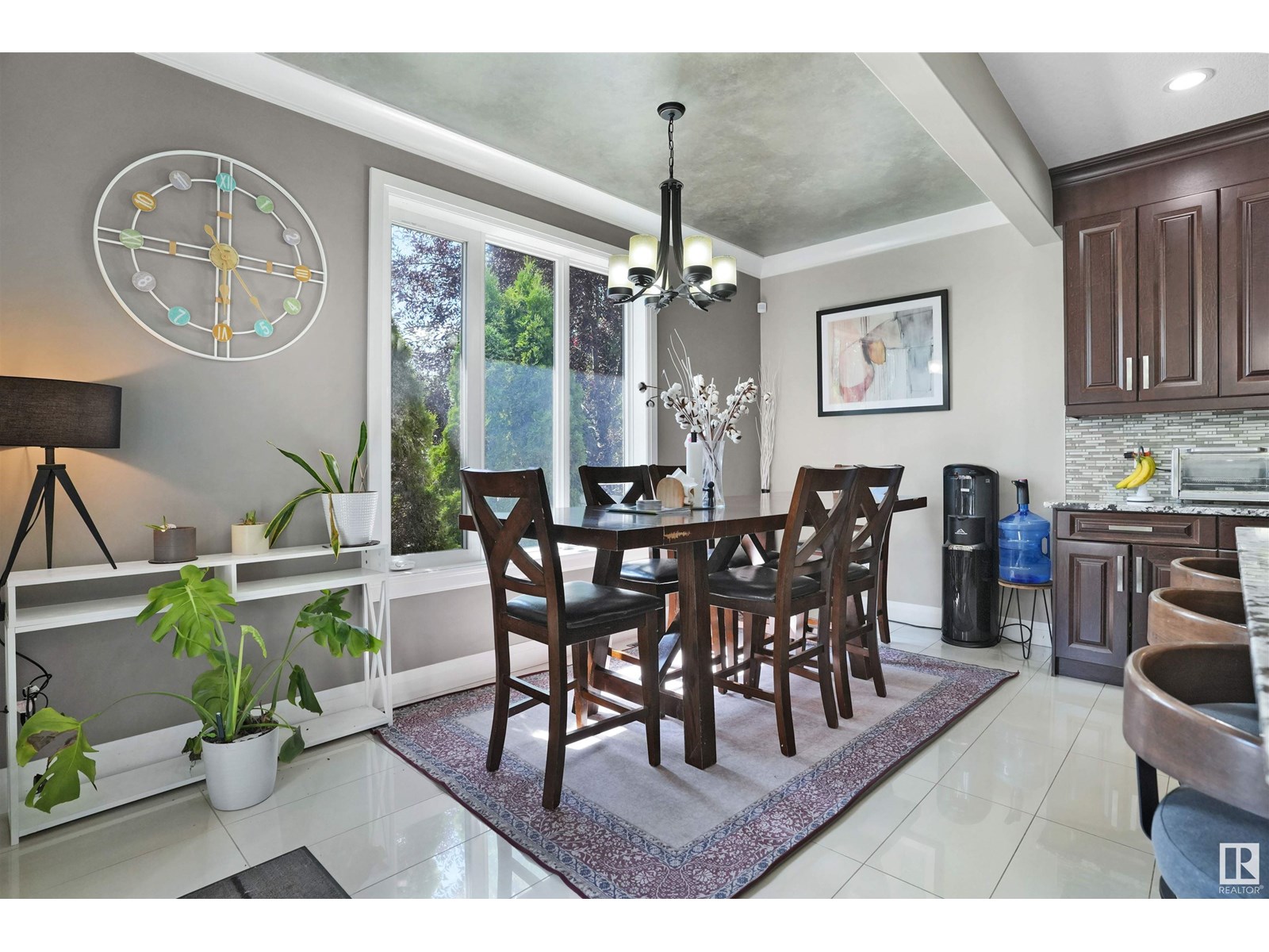 Property at 20503 58 AV NW image 3