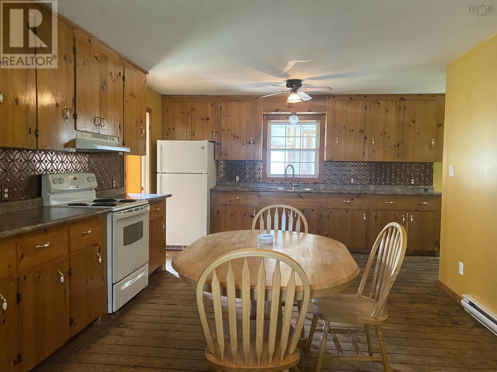 137 Bells Point Road, Port Mouton, Nova Scotia  B0T 1T0 - Photo 6 - 202517367