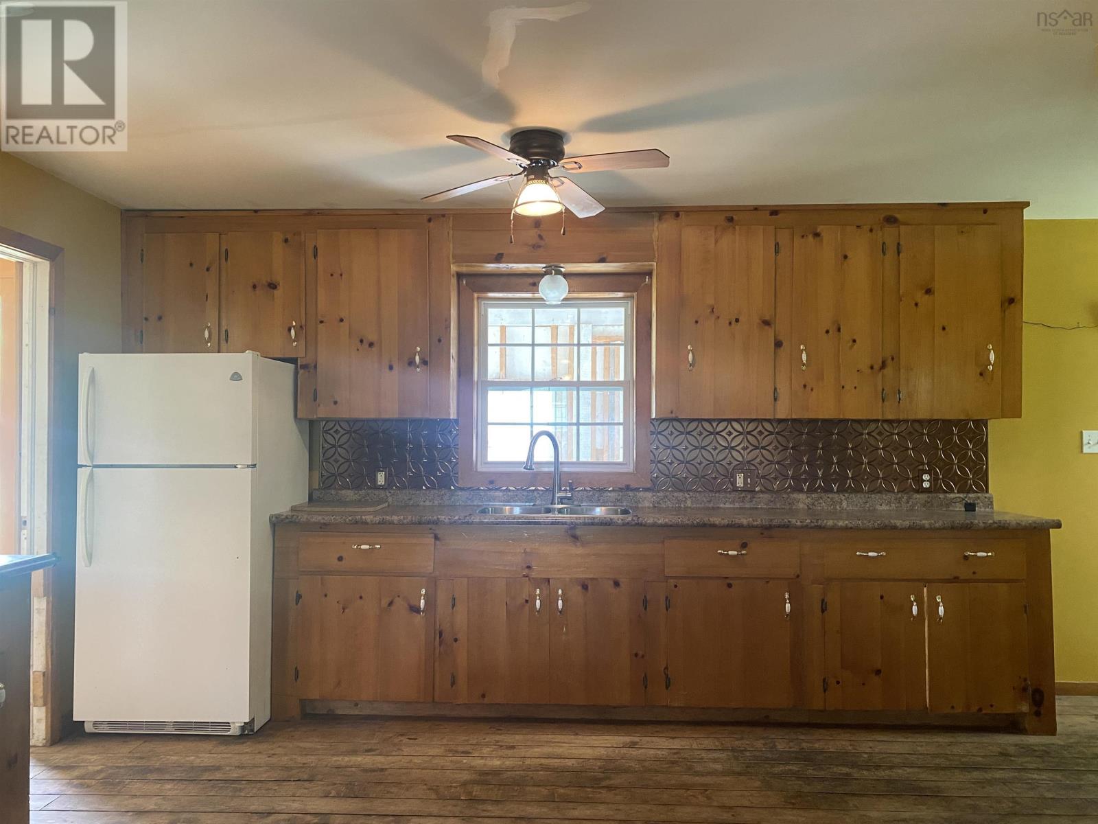 137 Bells Point Road, Port Mouton, Nova Scotia  B0T 1T0 - Photo 8 - 202517367
