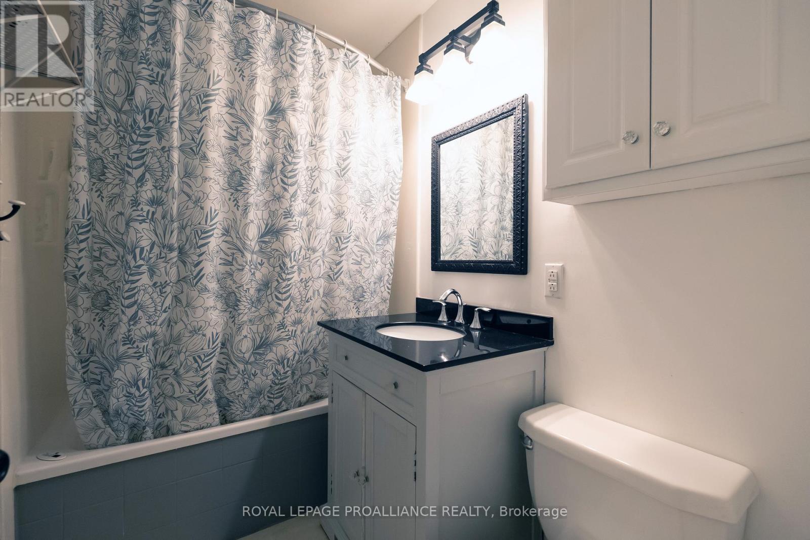 17 Woodland Acres, Belleville, Ontario  K8N 4K2 - Photo 16 - X12313598