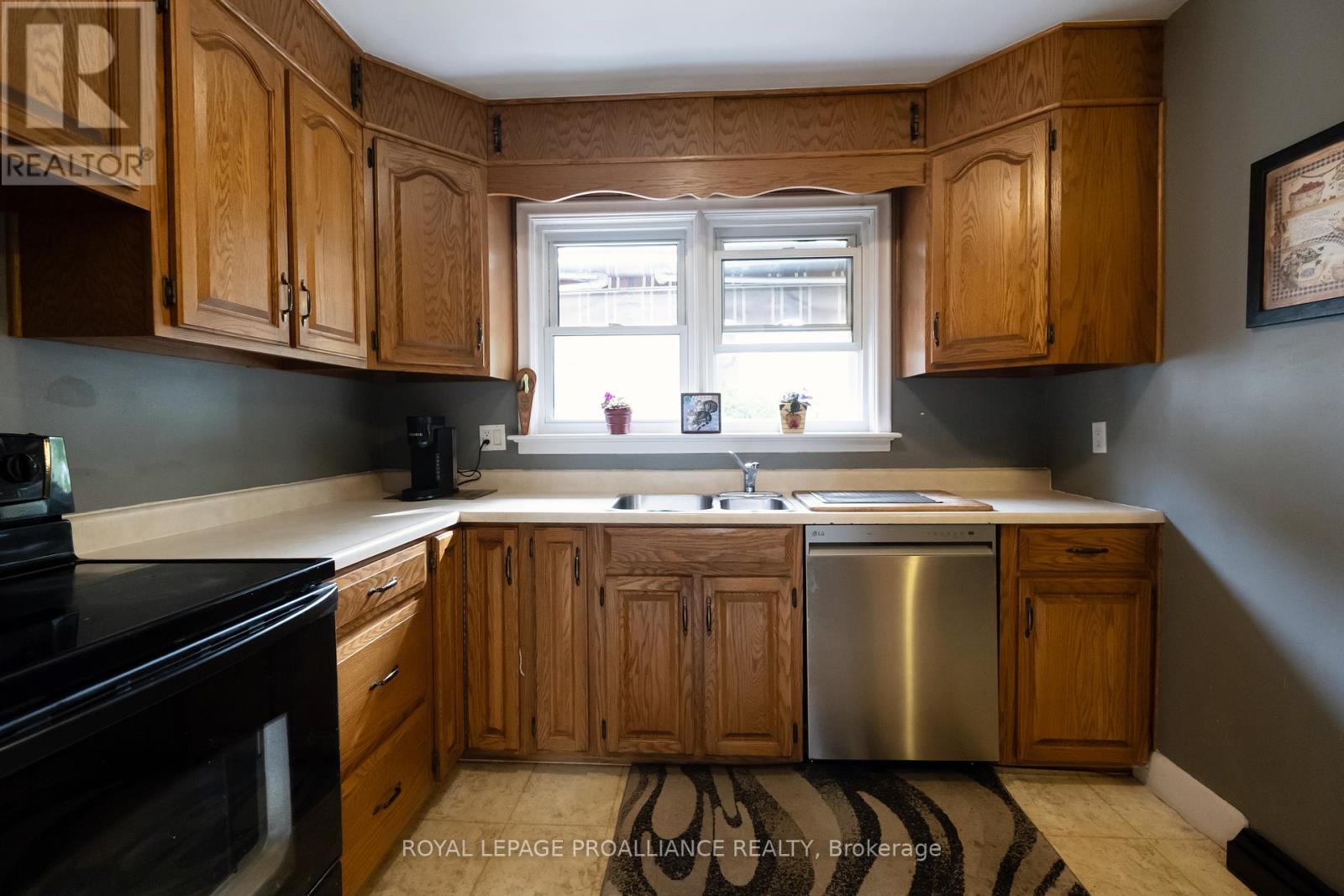 17 Woodland Acres, Belleville, Ontario  K8N 4K2 - Photo 15 - X12313598