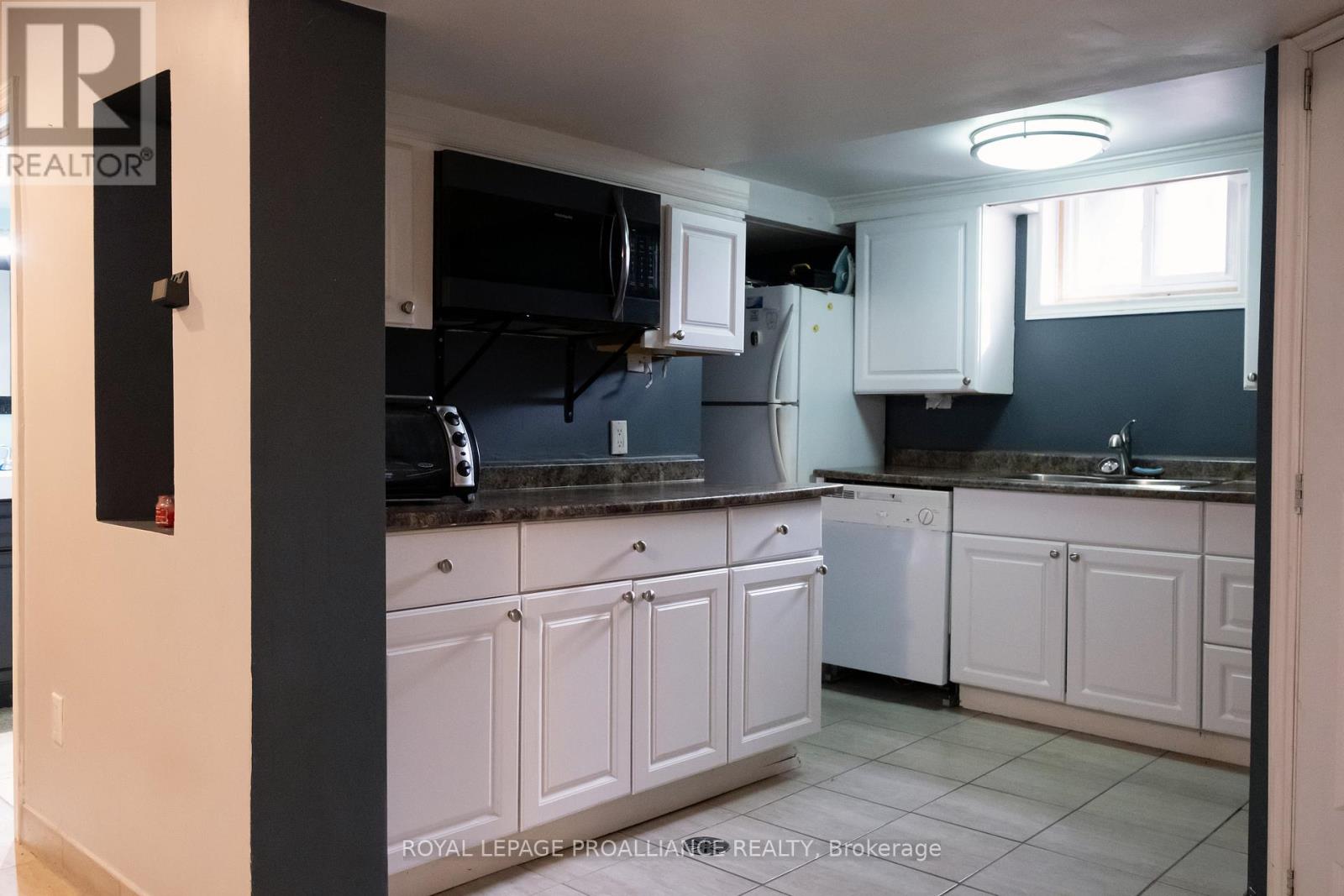 17 Woodland Acres, Belleville, Ontario  K8N 4K2 - Photo 23 - X12313598