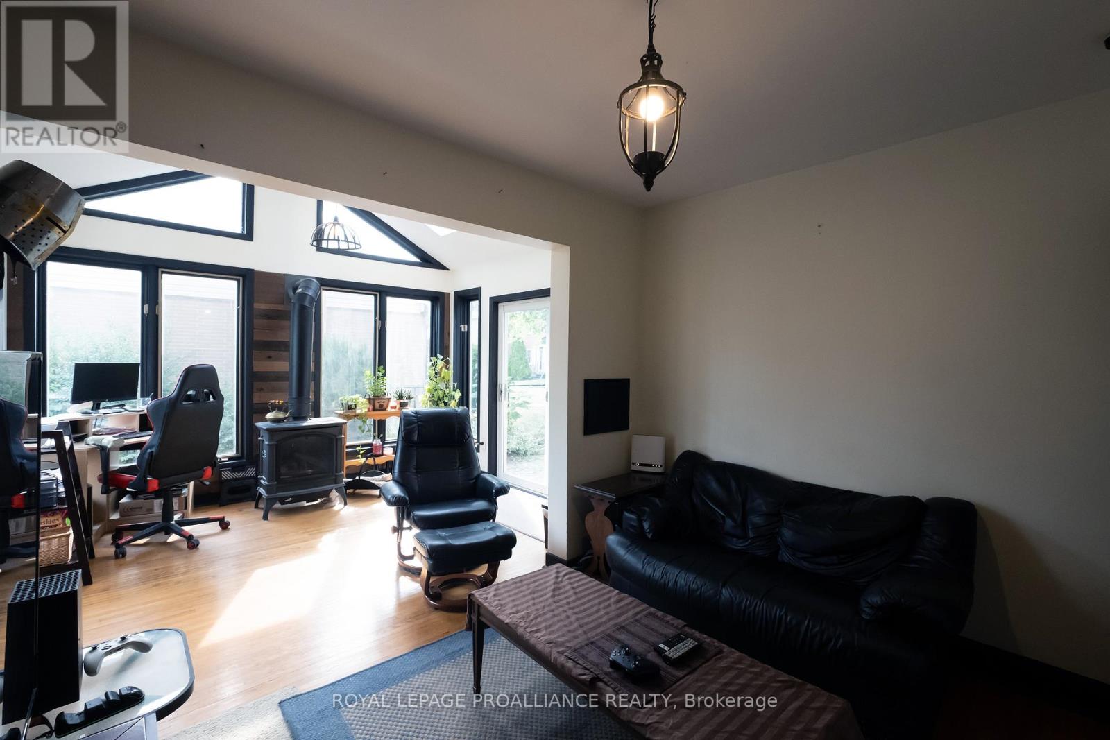 17 Woodland Acres, Belleville, Ontario  K8N 4K2 - Photo 19 - X12313598