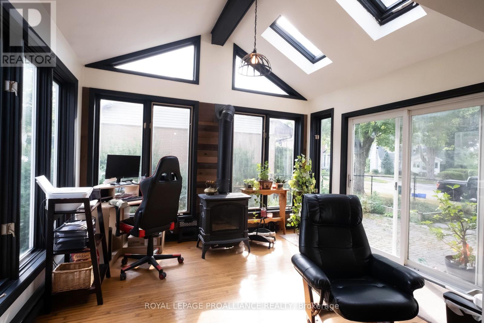 17 Woodland Acres, Belleville, Ontario  K8N 4K2 - Photo 20 - X12313598