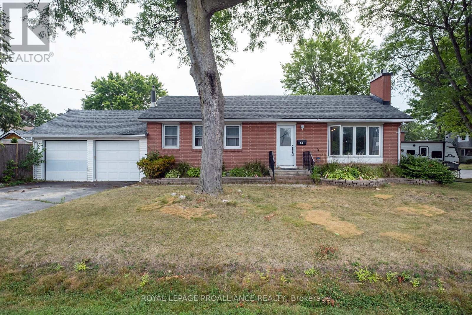 17 Woodland Acres, Belleville, Ontario  K8N 4K2 - Photo 2 - X12313598