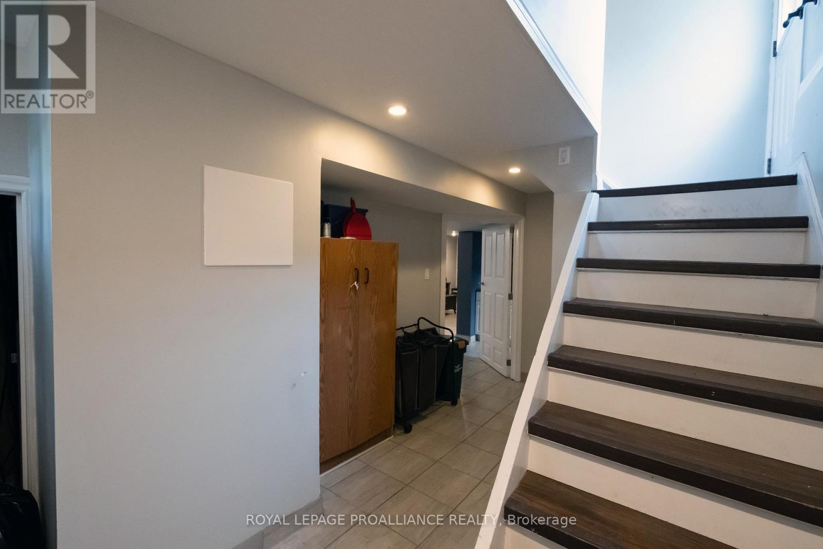 17 Woodland Acres, Belleville, Ontario  K8N 4K2 - Photo 22 - X12313598