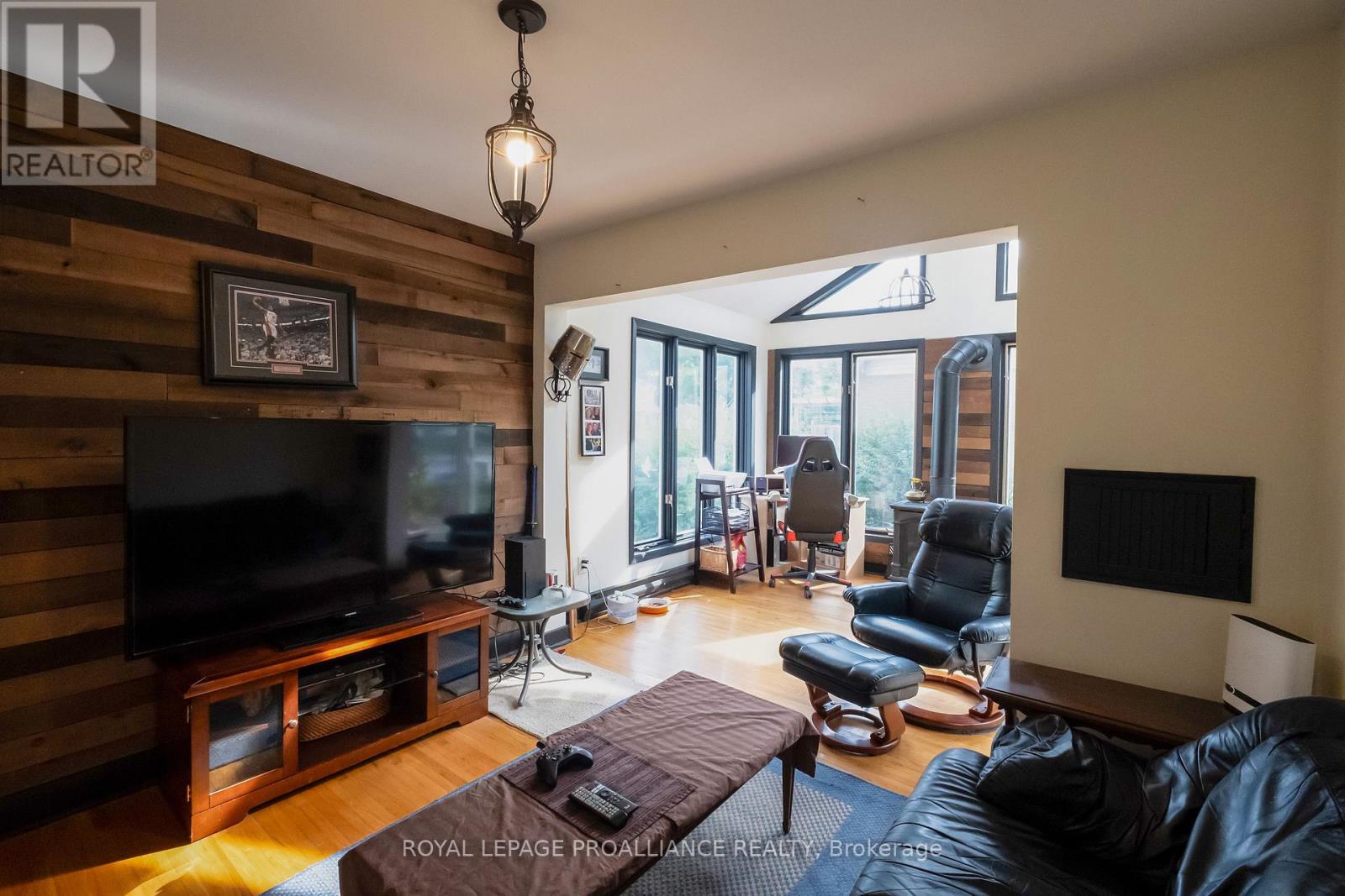 17 Woodland Acres, Belleville, Ontario  K8N 4K2 - Photo 21 - X12313598