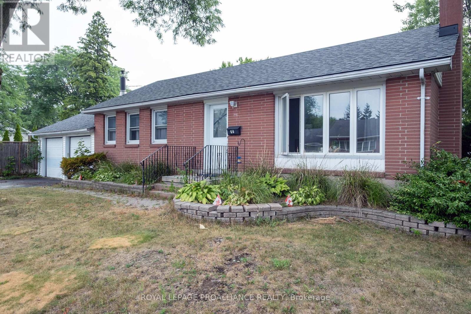 17 Woodland Acres, Belleville, Ontario  K8N 4K2 - Photo 4 - X12313598