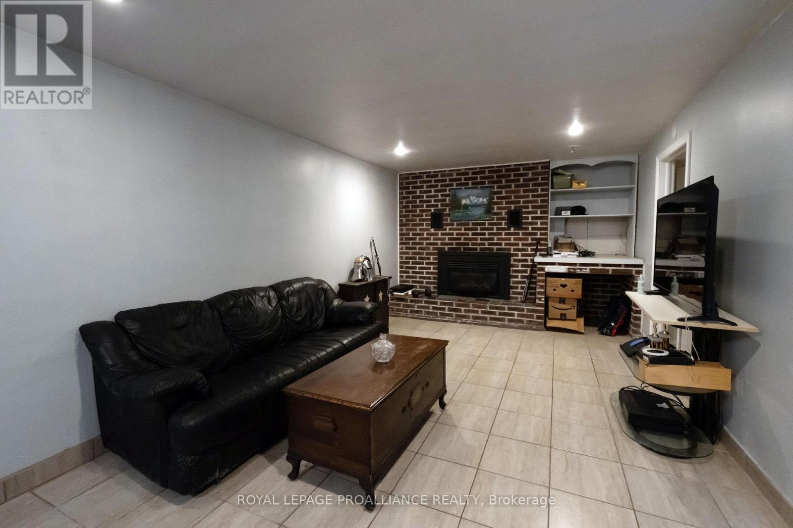 17 Woodland Acres, Belleville, Ontario  K8N 4K2 - Photo 30 - X12313598