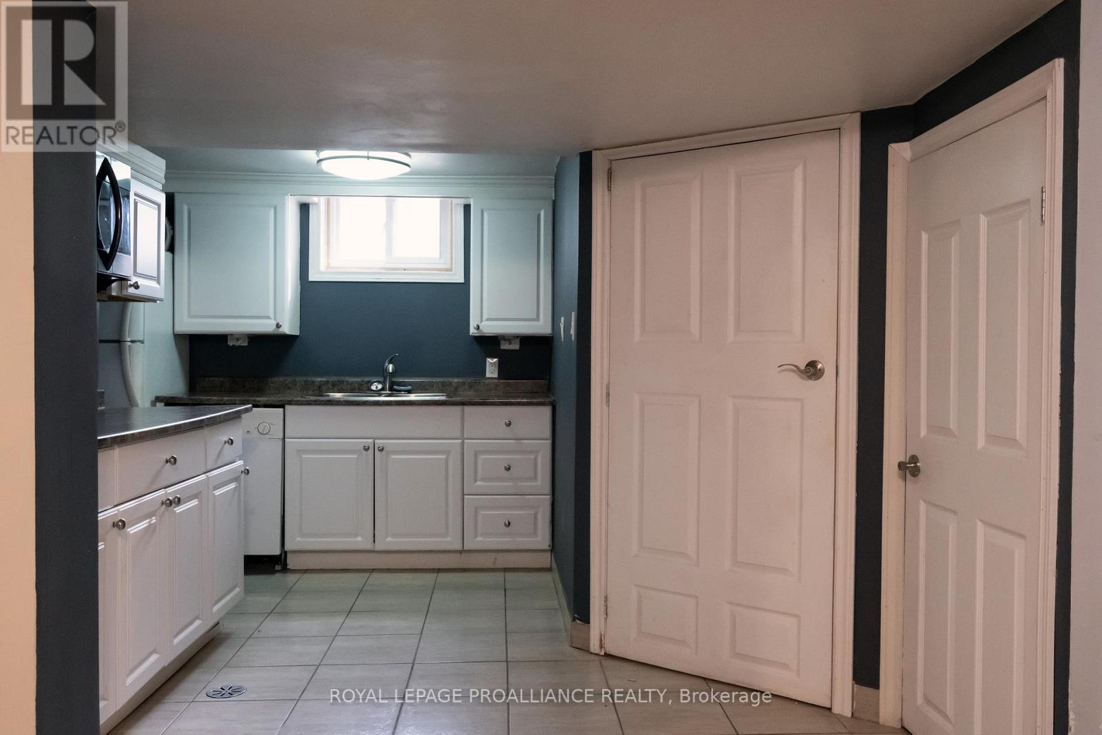 17 Woodland Acres, Belleville, Ontario  K8N 4K2 - Photo 25 - X12313598